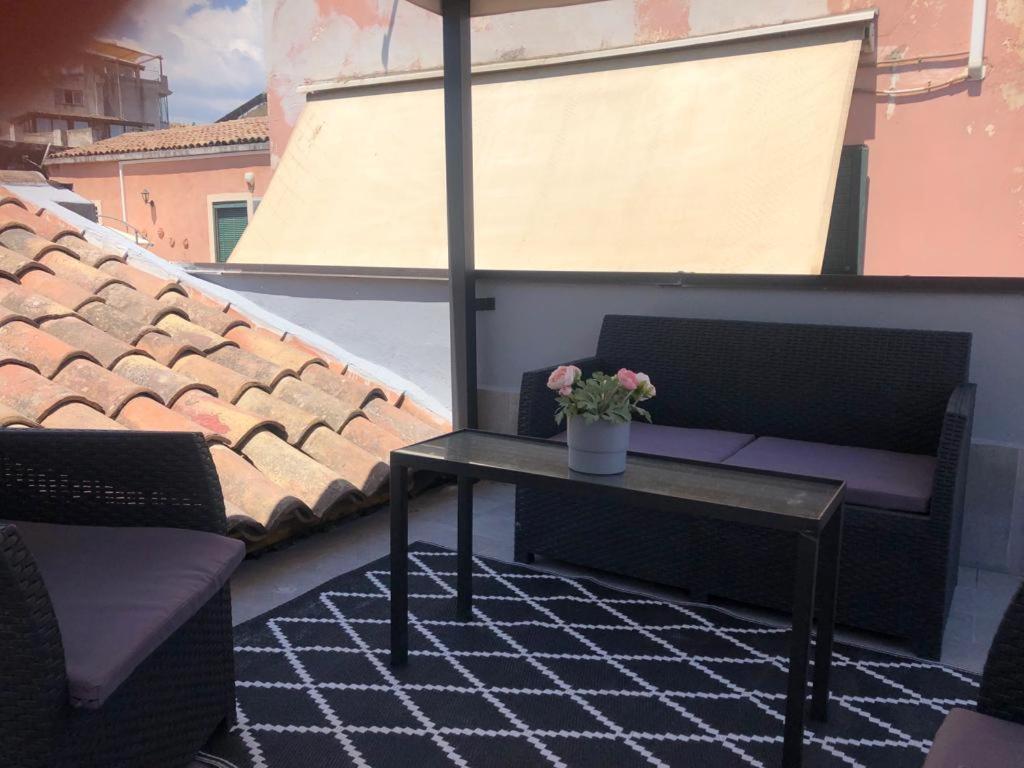 Narciso Boutique Apartment Acireale Buitenkant foto